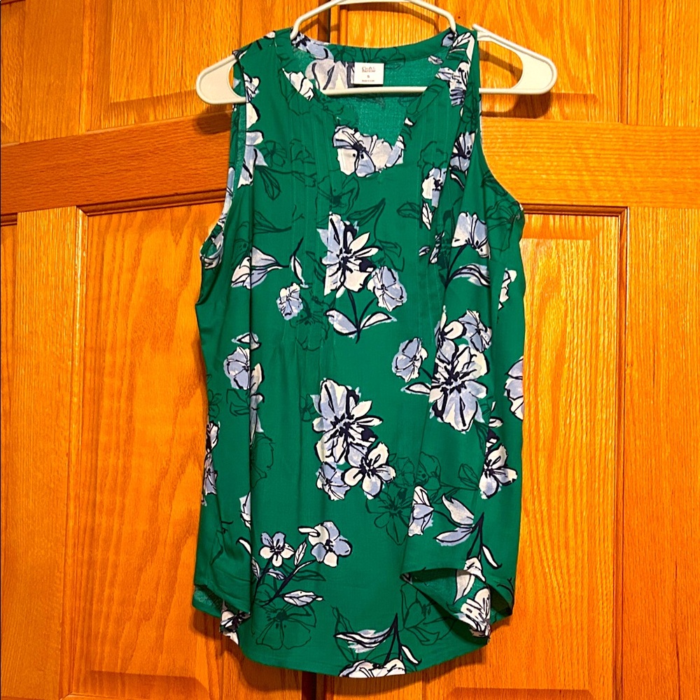 Croft and Barrow Green Floral Tank Top
